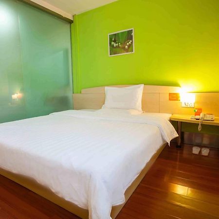 7Days Inn Wuhan Zhuankou Development Zone Jianghan University الغرفة الصورة